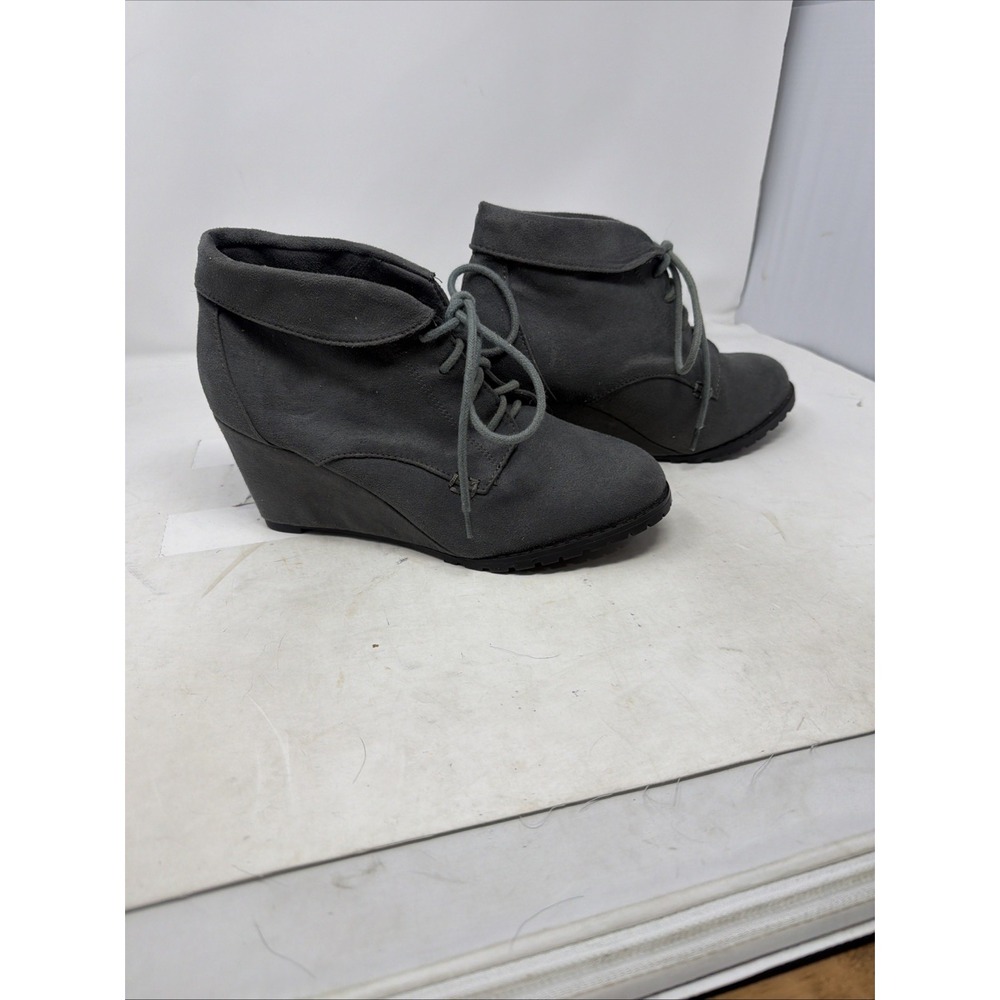 Rampage Kaya Wedge Booties Women 10M Grey Faux Suede Lace Up Ankle WR08215W